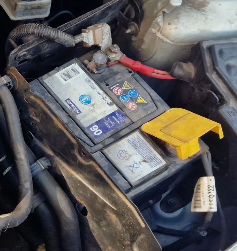 Batterie installée dans Renault Clio 2 1.2 16V essence 2003